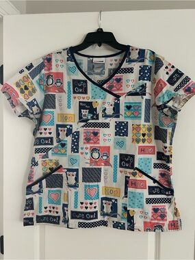 Cute Owl Pattern Scrub Top - Multicolor